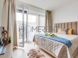 Pronájem bytu 1+kk, Praha - Háje, Sochorcova, 33 m2