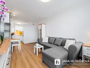 Prodej bytu 2+kk, Praha - Háje, Steinerova, 42 m2
