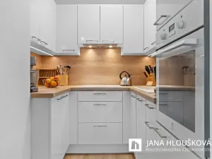 Prodej bytu 2+kk, Praha - Háje, Steinerova, 42 m2