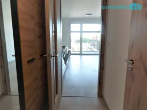 Pronájem bytu 1+kk, Praha - Řeporyje, Jáchymovská, 30 m2