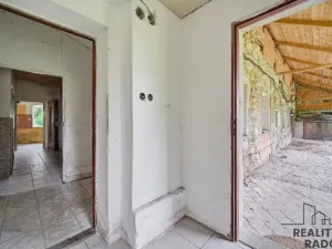 Prodej komerční nemovitosti, Holetín, 400 m2