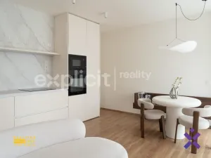 Pronájem bytu 2+kk, Zlín, Tyršovo nábřeží, 51 m2