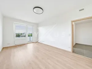 Pronájem bytu 2+kk, Praha - Strašnice, Strančická, 52 m2