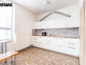 Prodej rodinného domu, Praha - Lochkov, Cementářská, 233 m2
