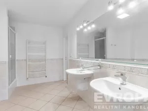 Pronájem rodinného domu, Průhonice, U Cihelny, 237 m2