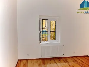 Pronájem bytu 1+1, Cheb, Úzká, 68 m2