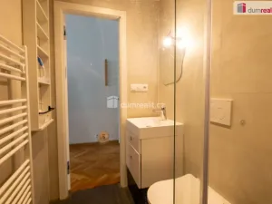 Pronájem bytu 2+kk, Praha - Libeň, Turnovská, 37 m2