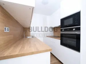 Pronájem bytu 2+kk, Praha - Libeň, Zenklova, 46 m2