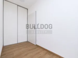 Pronájem bytu 2+kk, Praha - Libeň, Zenklova, 46 m2