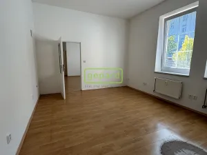 Pronájem kanceláře, Náchod, Českých bratří, 40 m2