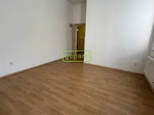 Pronájem kanceláře, Náchod, Českých bratří, 40 m2