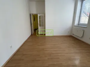 Pronájem kanceláře, Náchod, Českých bratří, 40 m2
