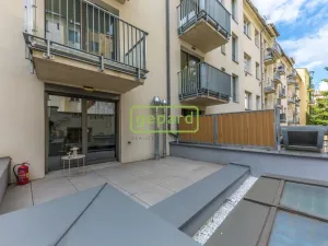 Pronájem bytu 1+kk, Praha, Krymská, 24 m2