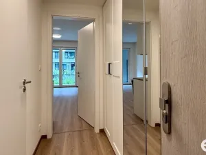Pronájem bytu 1+kk, Praha, Poděbradská, 33 m2