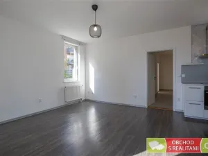 Pronájem bytu 2+kk, Praha, Janýrova, 58 m2