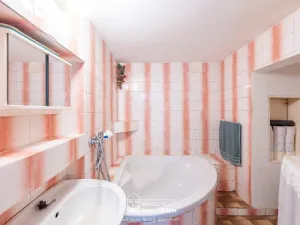 Prodej rodinného domu, Rouské, 216 m2