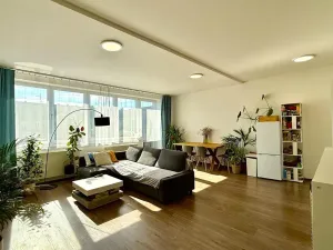 Pronájem bytu 1+kk, Praha - Libeň, U Rokytky, 72 m2