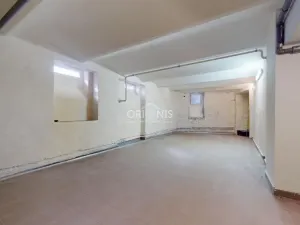 Prodej obchodního prostoru, Karlovy Vary, Moravská, 71 m2