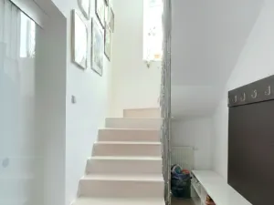 Pronájem rodinného domu, Praha, Nad dolíky, 200 m2