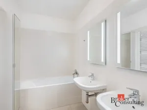 Pronájem bytu 4+kk, Praha - Karlín, U Mlýnského kanálu, 87 m2