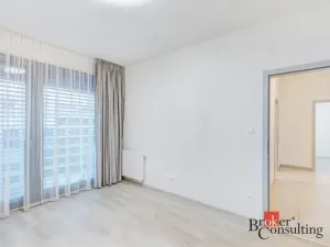 Pronájem bytu 4+kk, Praha - Karlín, U Mlýnského kanálu, 87 m2