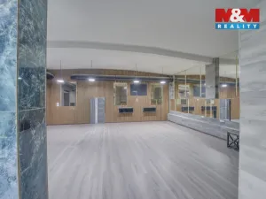 Prodej obchodního prostoru, Karlovy Vary, Foersterova, 952 m2