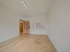 Pronájem bytu 2+1, Jindřichův Hradec - Jindřichův Hradec II, sídliště U Nádraží, 50 m2