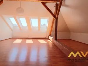 Pronájem bytu 2+kk, Hradec Králové - Pražské Předměstí, Nerudova, 65 m2