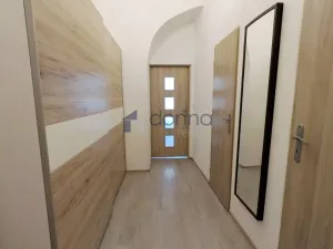 Pronájem bytu 1+1, Praha, Prvního pluku, 48 m2