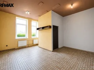 Pronájem obchodního prostoru, Hradec Králové, třída Karla IV., 121 m2