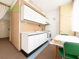 Prodej bytu 1+1, Karlovy Vary, Moskevská, 34 m2