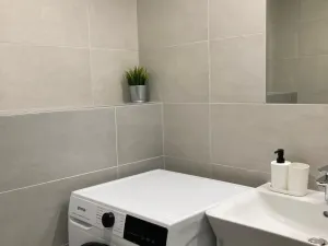 Pronájem bytu 1+kk, Praha - Smíchov, Plzeňská, 20 m2