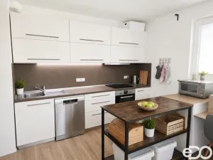 Pronájem bytu 3+kk, Praha, Loosova, 66 m2
