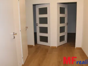 Pronájem bytu 2+1, Hradec Králové - Nový Hradec Králové, Mandysova, 61 m2