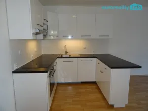 Pronájem bytu 3+kk, Beroun - Beroun-Město, Nad Paloučkem, 71 m2