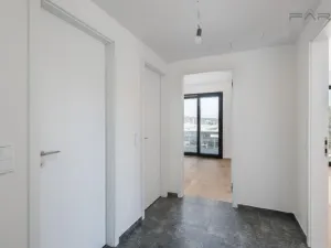 Prodej bytu 2+kk, Praha - Modřany, Československého exilu, 58 m2