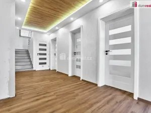 Prodej rodinného domu, Ruda, V zahradách, 320 m2