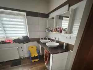 Dražba rodinného domu, Očihov, 262 m2