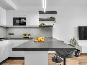 Prodej bytu 3+kk, Praha - Uhříněves, Oty Bubeníčka, 51 m2