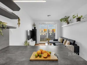 Prodej bytu 3+kk, Praha - Uhříněves, Oty Bubeníčka, 57 m2