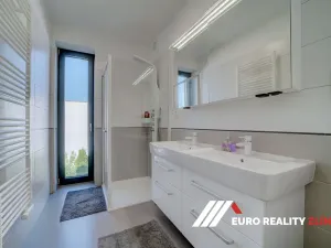 Pronájem vily, Zlín, Ovsíková, 145 m2