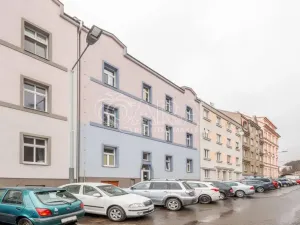 Pronájem bytu 1+kk, Praha - Libeň, Pod Labuťkou, 45 m2