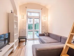 Pronájem bytu 1+kk, Praha - Libeň, Pod Labuťkou, 45 m2