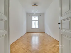 Pronájem bytu 2+kk, Praha - Žižkov, Jeronýmova, 36 m2