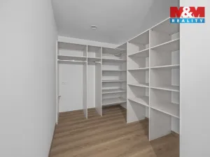Prodej bytu 2+kk, Praha - Hloubětín, Poděbradská, 71 m2