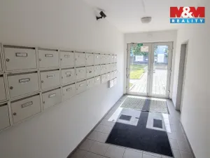Pronájem bytu 2+kk, Praha, Názovská, 50 m2