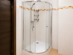 Pronájem bytu 2+kk, Praha - Vysočany, Freyova, 43 m2