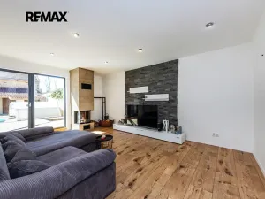 Prodej činžovního domu, Černuc, 330 m2