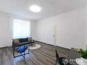 Prodej bytu 3+kk, Praha - Karlín, U invalidovny, 71 m2