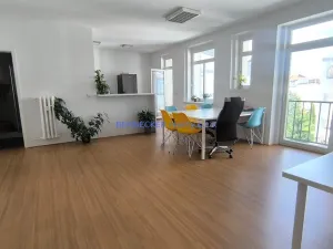 Pronájem kanceláře, Hradec Králové, třída Karla IV., 105 m2